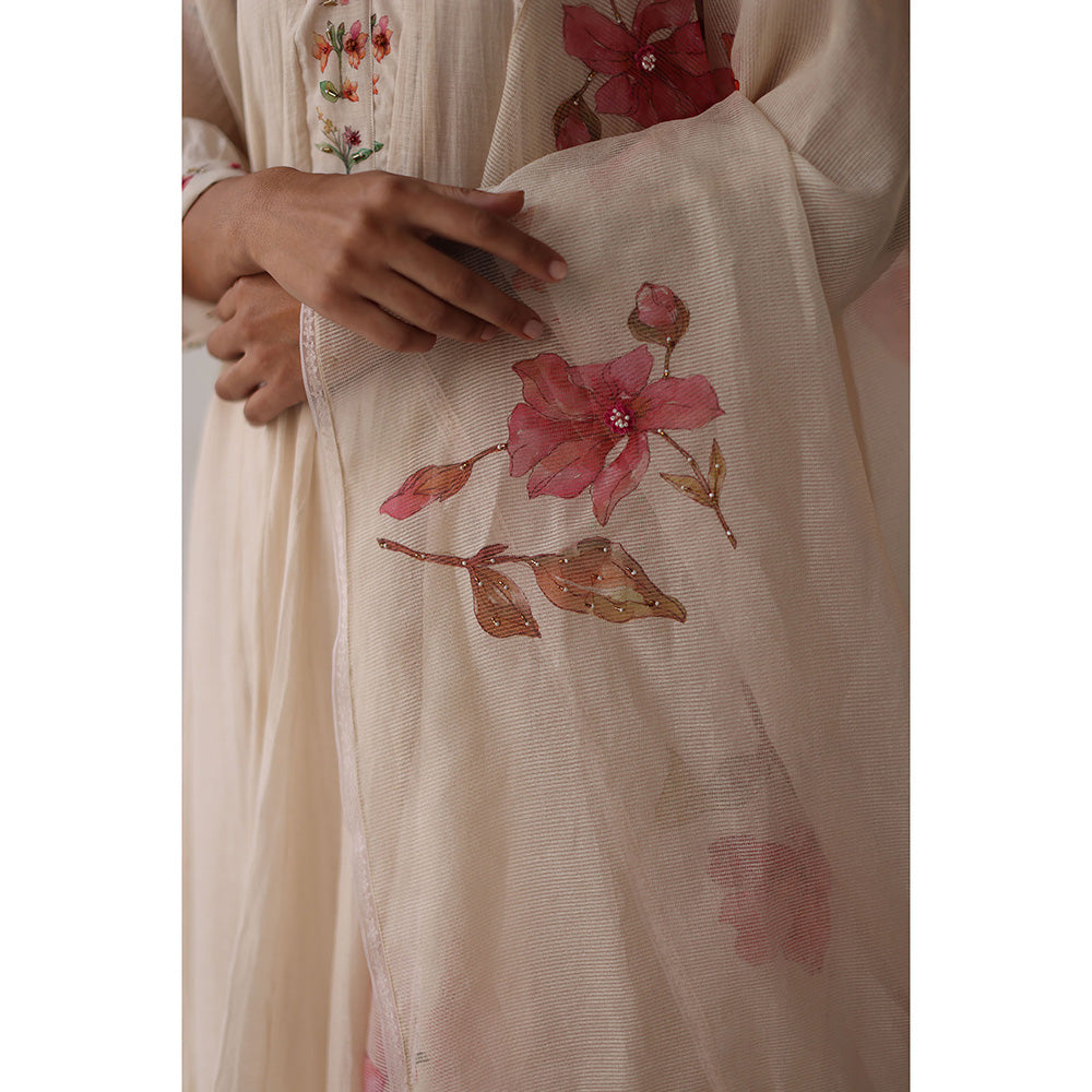 Begum Pret Ivory Nargis Kurta with Pant with slip and Dupatta (Set of 4)
