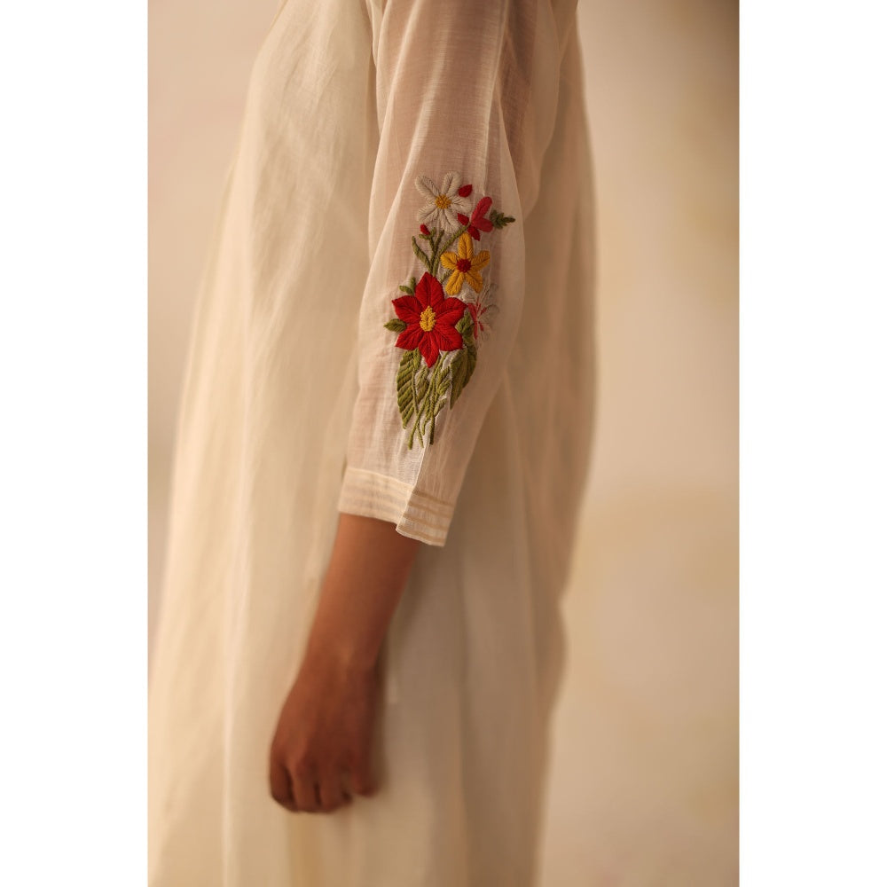 Begum Pret White Aqsa Kurta with Pant and slip (Set of 3)