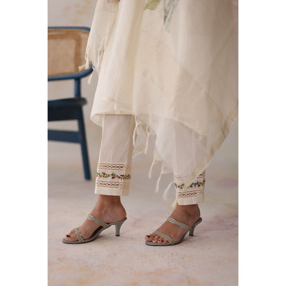 Begum Pret White Mogra Kurta with Pant with slip and Dupatta (Set of 4)