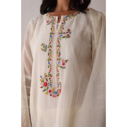 Begum Pret White Mogra Kurta with Pant with slip and Dupatta (Set of 4)