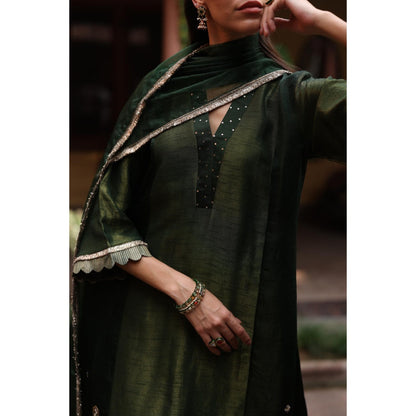 Begum Pret Green Tara Kurta with Pant and Dupatta (Set of 3)