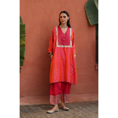 Begum Pret Peach Faris Phiran Kurta with Pant (Set of 2)