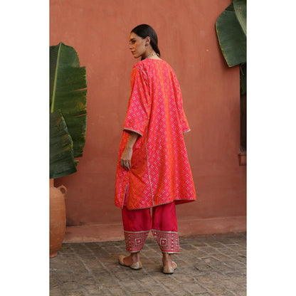 Begum Pret Peach Faris Phiran Kurta with Pant (Set of 2)