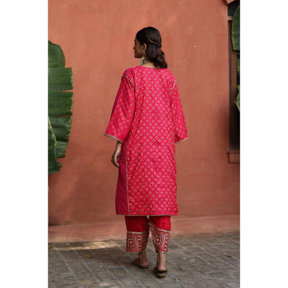 Begum Pret Pink Faris Phiran Kurta with Pant (Set of 2)