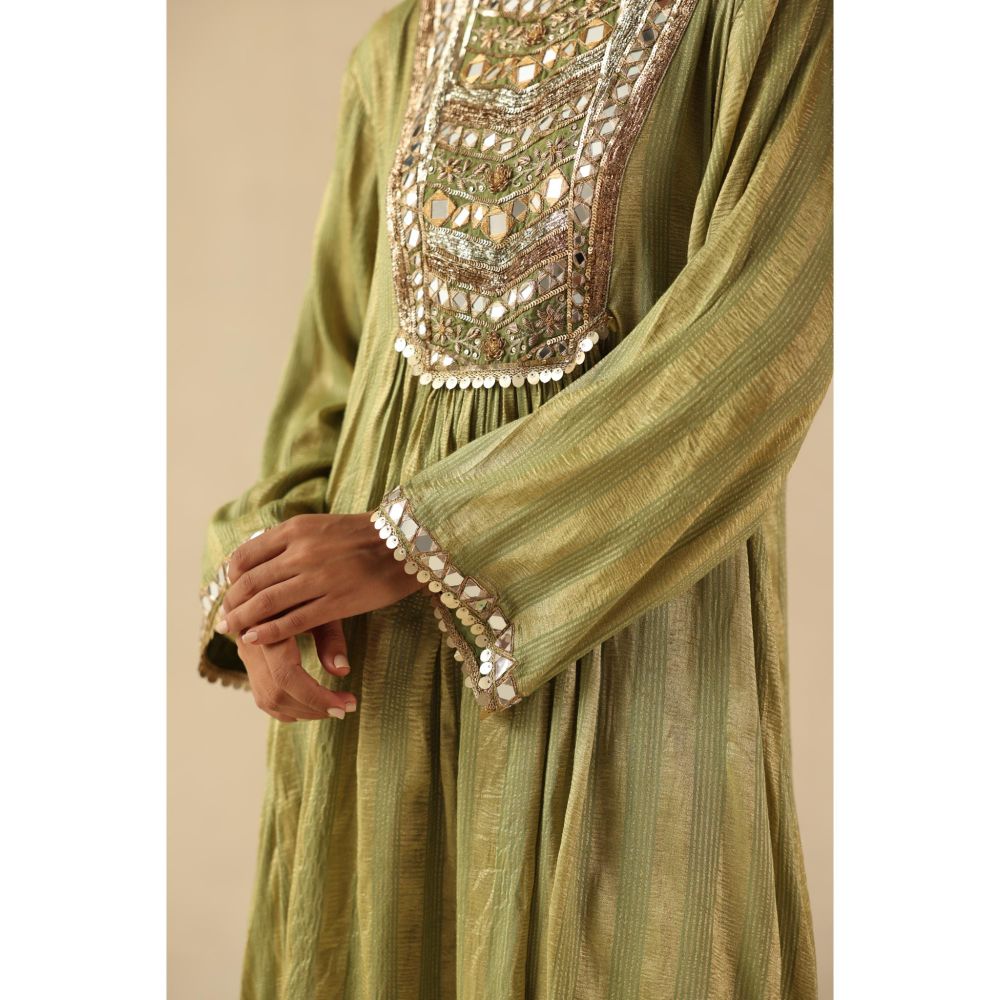 Begum Pret Green Naksh Kurta with Pant and Dupatta
