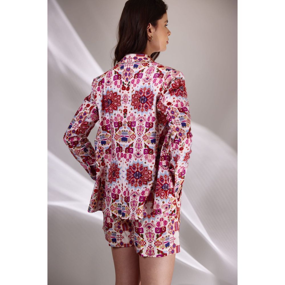 BETRUE Kashan White Hand Embroidered Classic Blazer in Handloom Organic Cotton Silk