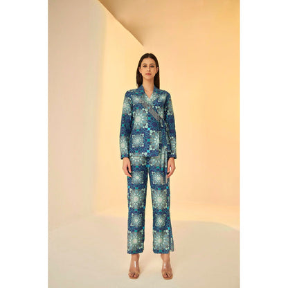 BETRUE Blue-Wrap Jacket and Pants Set In Tashkent Print (Set of 2)