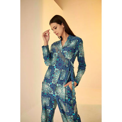BETRUE Blue-Wrap Jacket and Pants Set In Tashkent Print (Set of 2)