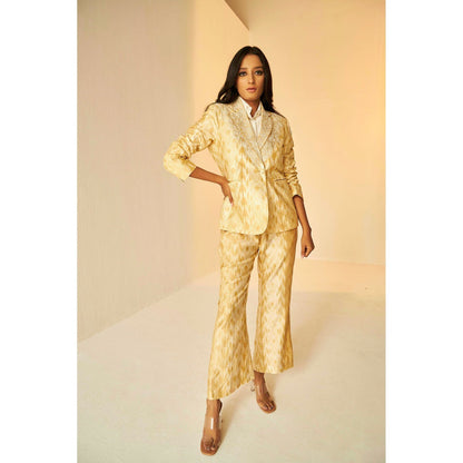BETRUE Classic Blazer and Pants Set In Golden Shibori (Set of 2)