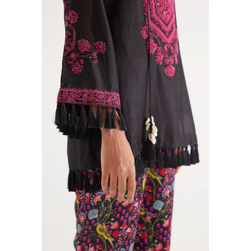 Betrue Black Silk Chanderi Embroidered Kurti