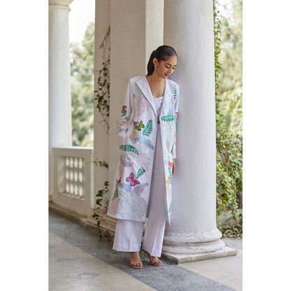 BETRUE Butterfly White Embroidered Jacket