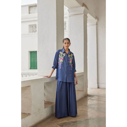 BETRUE Denim Bouquet Embroidered Shirt