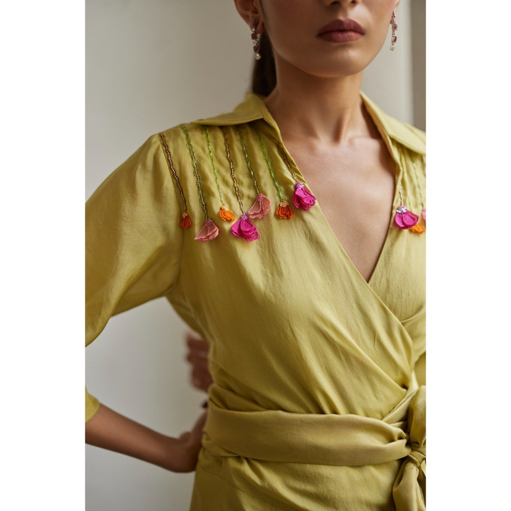 BETRUE Leek Green Drape Skirt