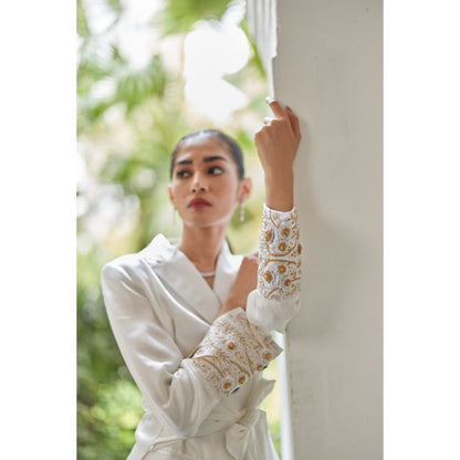 BETRUE White Camellia Silk Drape Skirt
