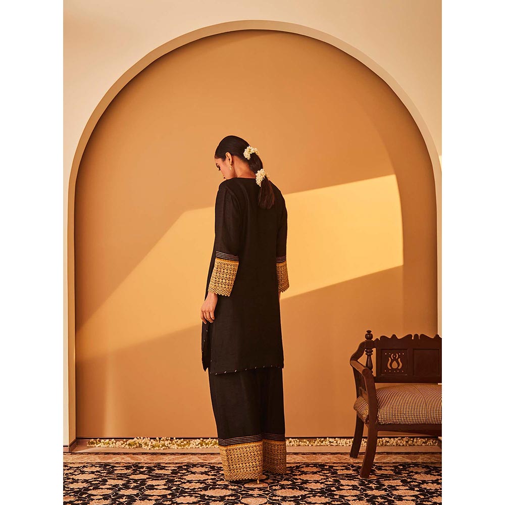 Bo Tree Black Zehra Kurta with Pant (Set of 2)