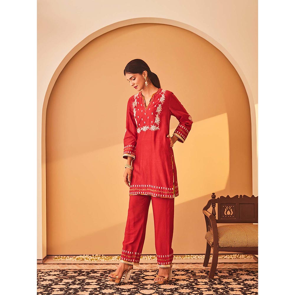 Bo Tree Red Rukhsana Kurta with Pant and Dupatta (Set of 3)