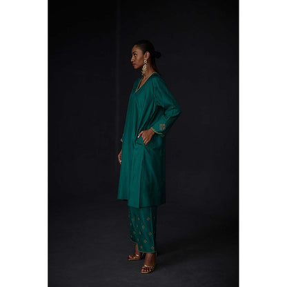 BRIH Evergreen Embroidered Kurta with Pant (Set of 2)