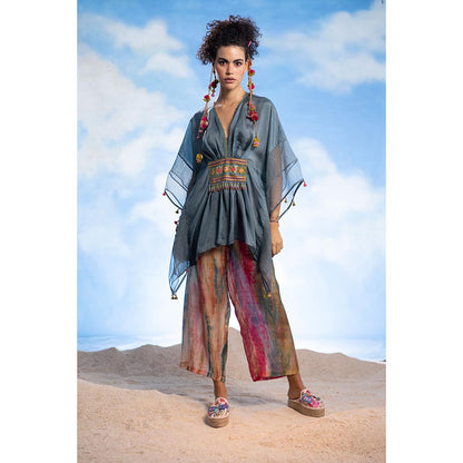 CAPISVIRLEO Embroidered Block Kaftan & Pants with Inner (Set of 3)