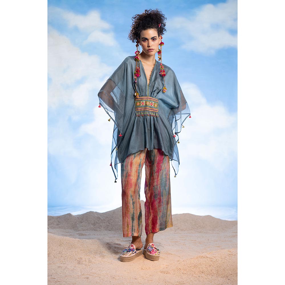 CAPISVIRLEO Embroidered Block Kaftan & Pants with Inner (Set of 3)