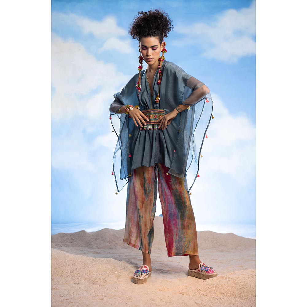 CAPISVIRLEO Embroidered Block Kaftan & Pants with Inner (Set of 3)
