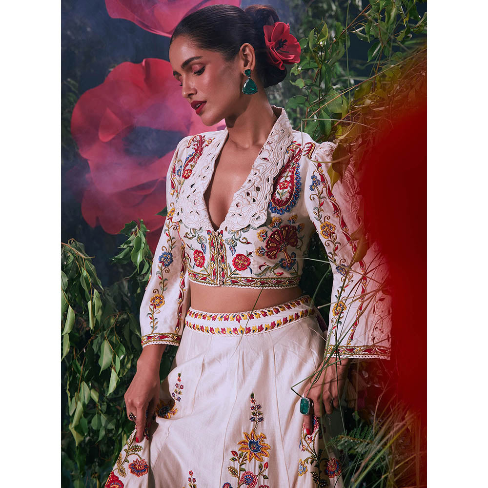 CHANDRIMA Ivory Chanderi Floral Three Fourth Sleeves V-Neck Bead Work Jacket