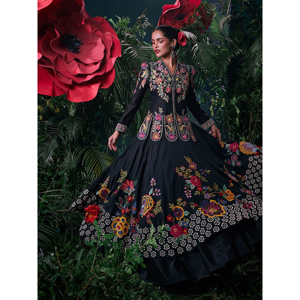 CHANDRIMA Black Chanderi Embroidered Full Sleeves V-Neck Bead Work Jacket