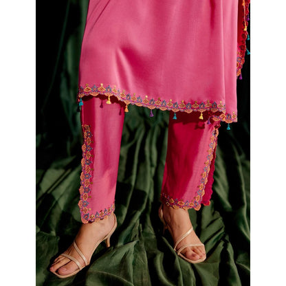 CHANDRIMA Fuchsia Floral Beadwork Kaftan with Embroidered Slit Detail Pant (Set of 2)