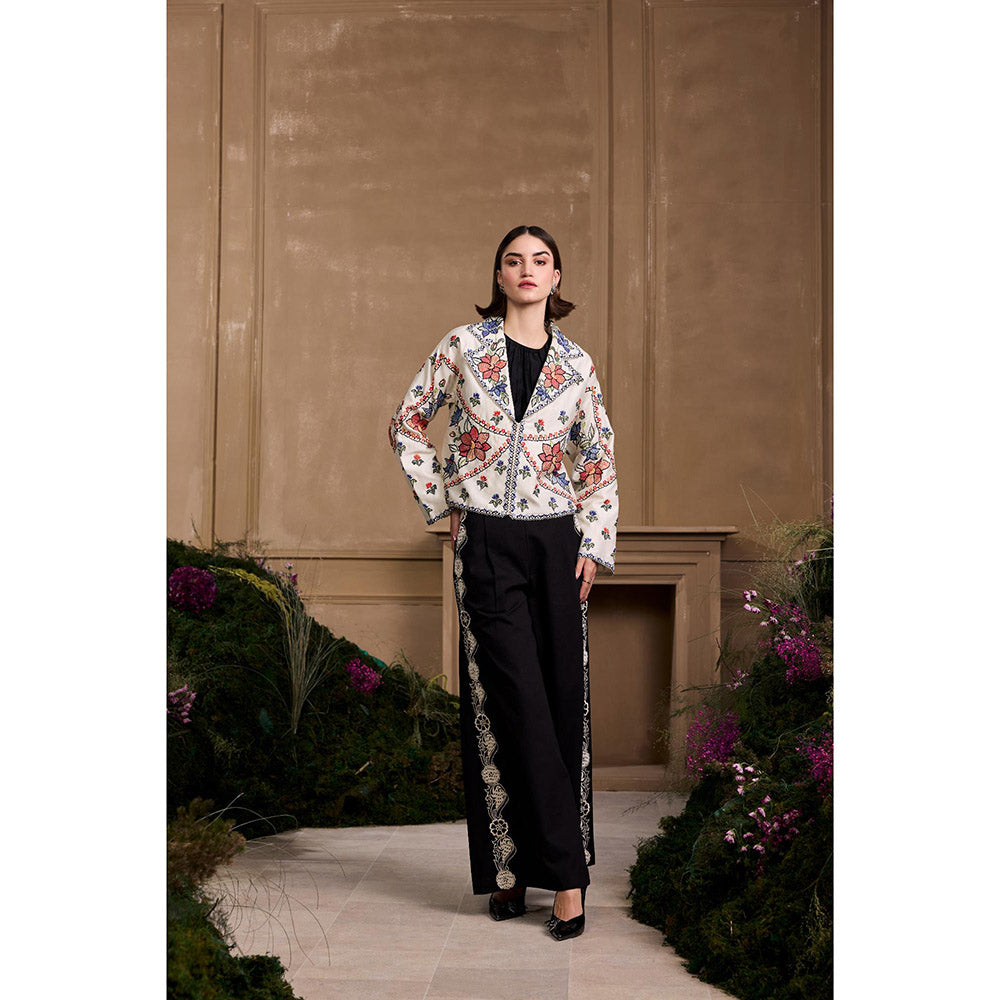 CHANDRIMA Ivory Contrast Panel Floral Short Jacket