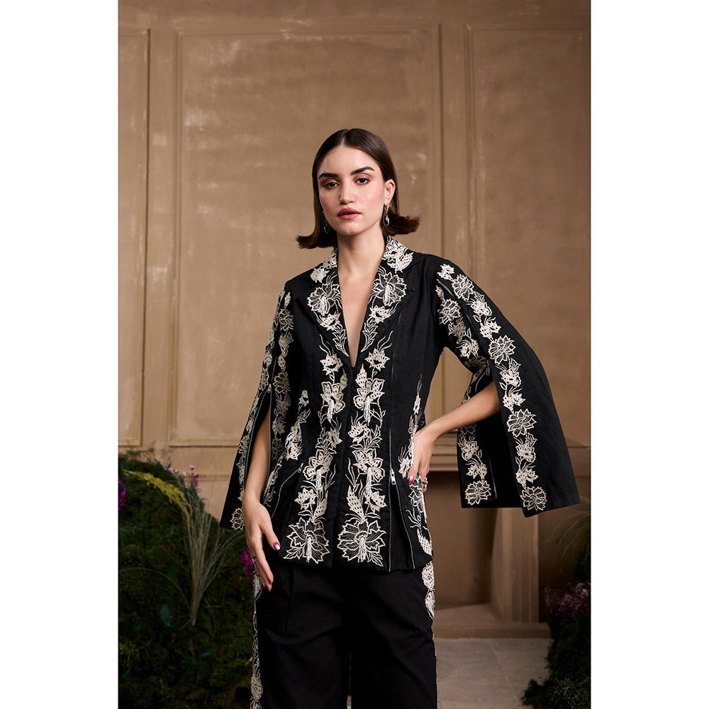CHANDRIMA Black Contrast Work Zipper Detail Blazer