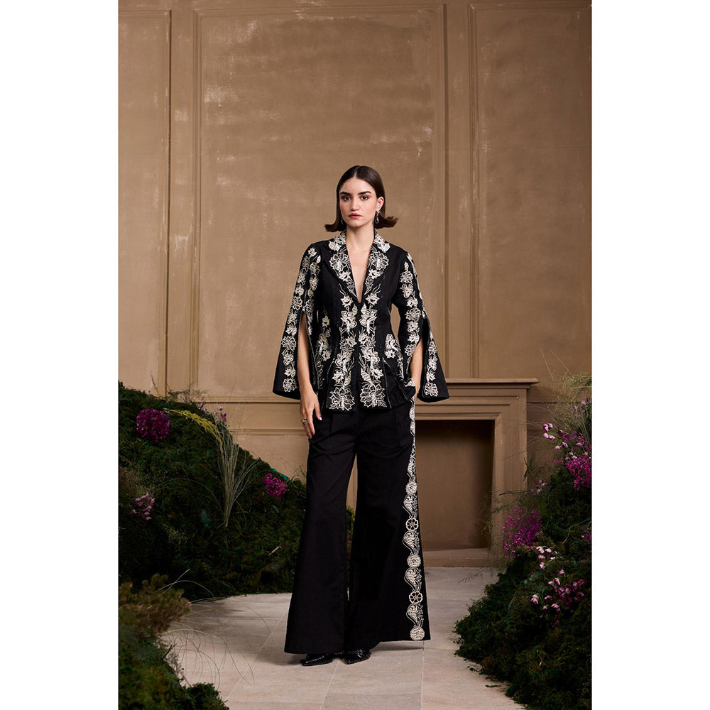 CHANDRIMA Black Contrast Work Zipper Detail Blazer