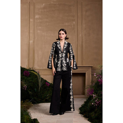 CHANDRIMA Black Contrast Work Zipper Detail Blazer