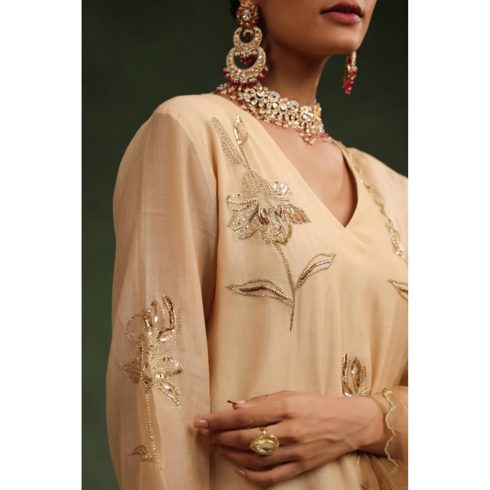 CHARU MAKKAR Cream Gingeralla Kurta with Pant and Dupatta (Set of 3)