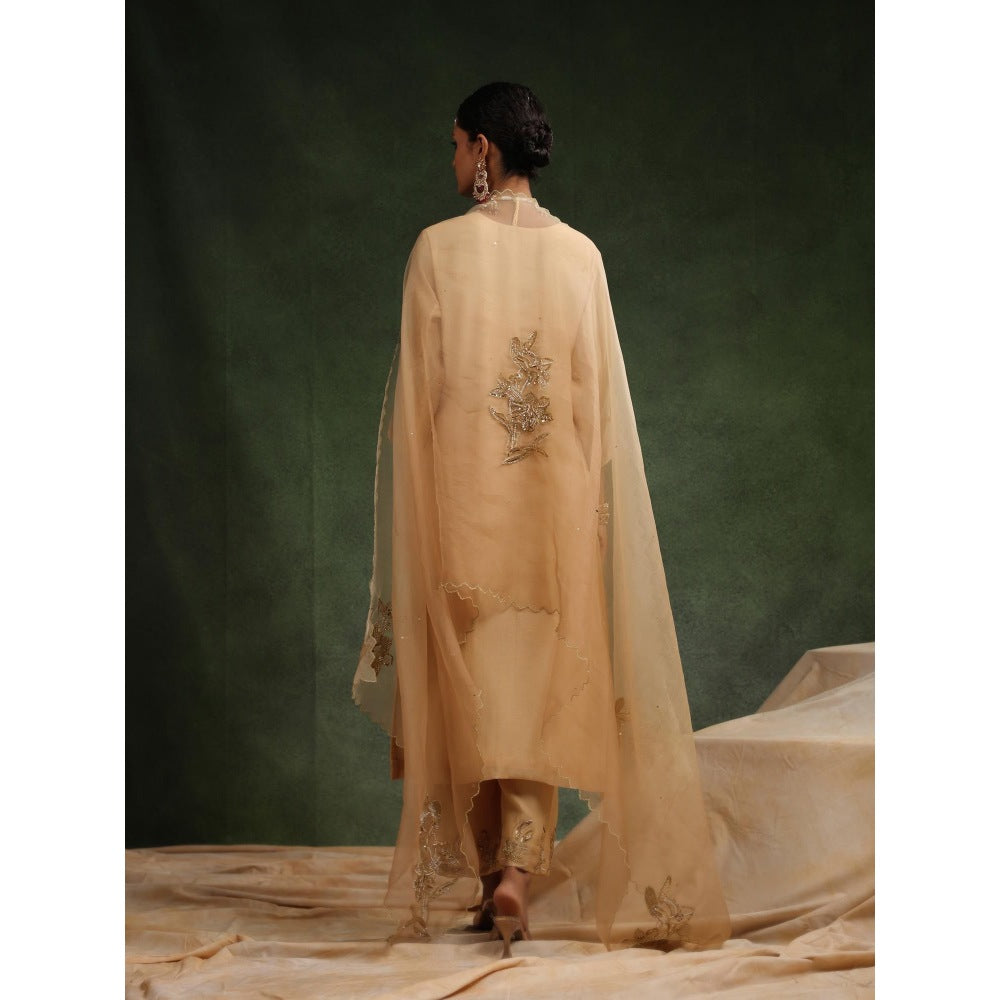 CHARU MAKKAR Cream Gingeralla Kurta with Pant and Dupatta (Set of 3)