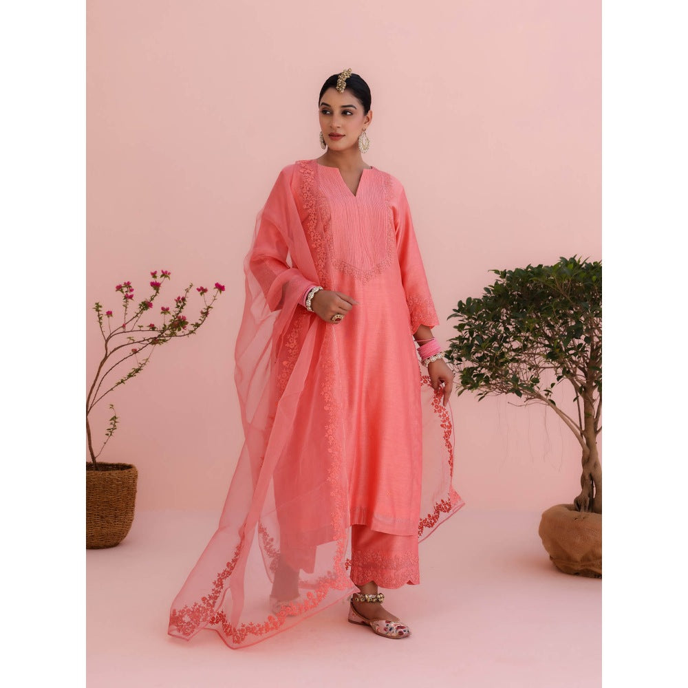 CHARU MAKKAR Archi Coral Kurta with Pant and Dupatta (Set of 3)
