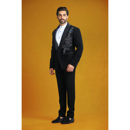 CHAR CHAAND Obsidian Opulence Intricate Beadwork Tuxedo with Pant (Set of 2)