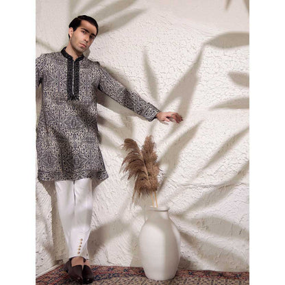 CHAR CHAAND Black Naqshdar Threadwork Kurta