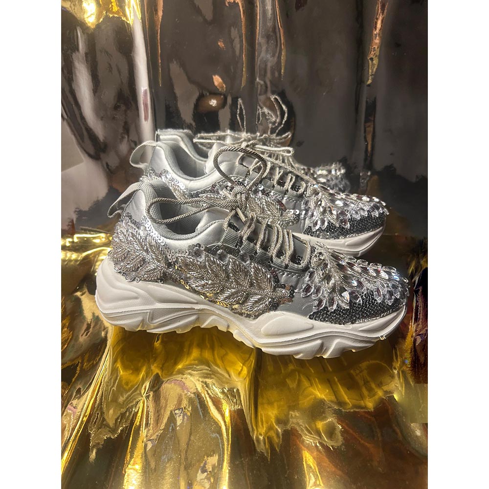 Chal Jooti Once Upon A Snowflake Silver Sneakers