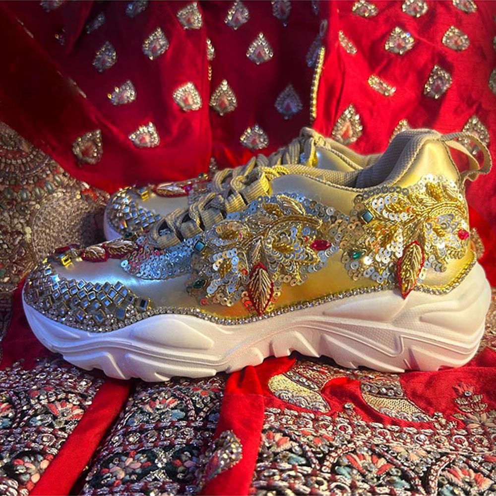 Chal Jooti Ballad Of Colors Gold Sneakers