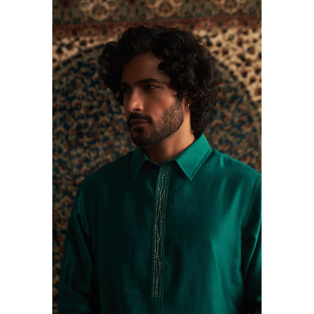 Charkhee Prarambh Pathani Set