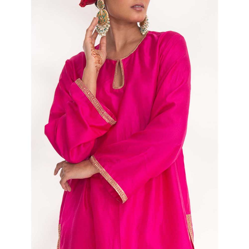 CHHAYA MEHROTRA Magenta Aavya Kurti with Pant (Set of 2)