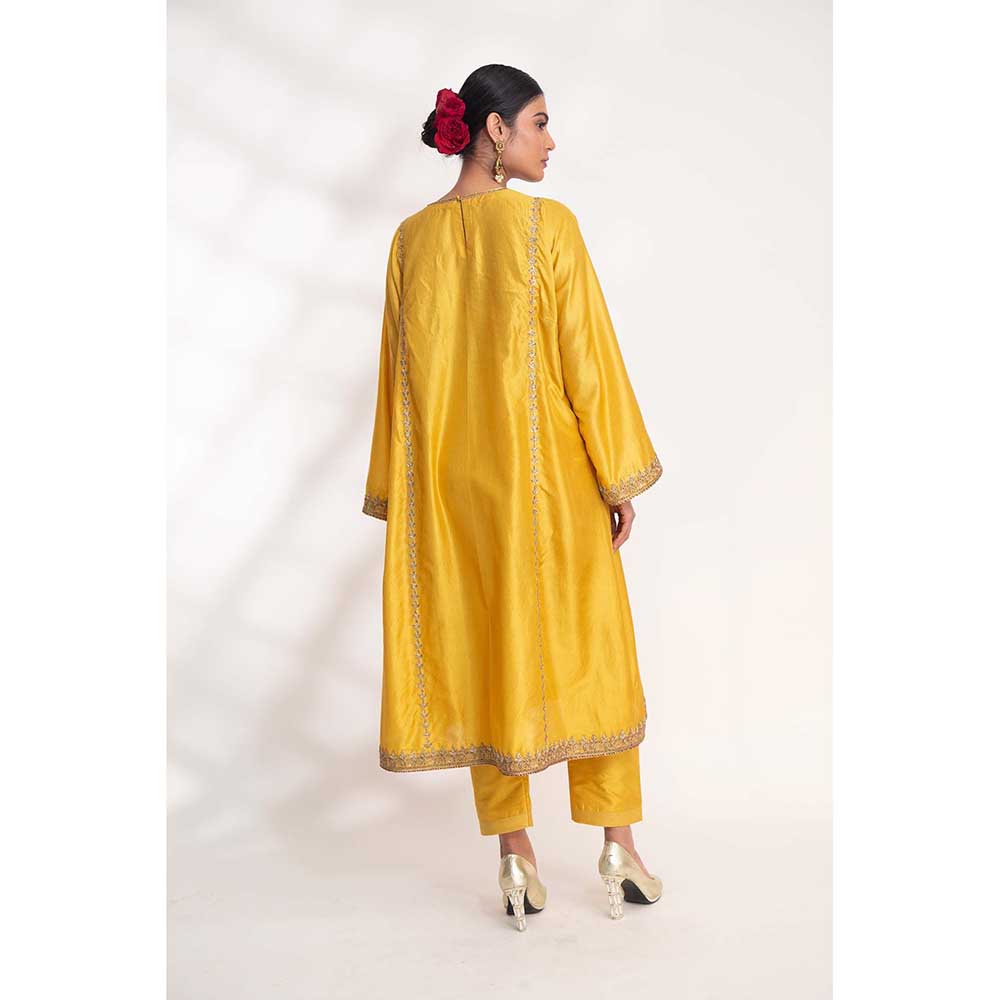 CHHAYA MEHROTRA Yellow Kanak Kurta with Pant (Set of 2)