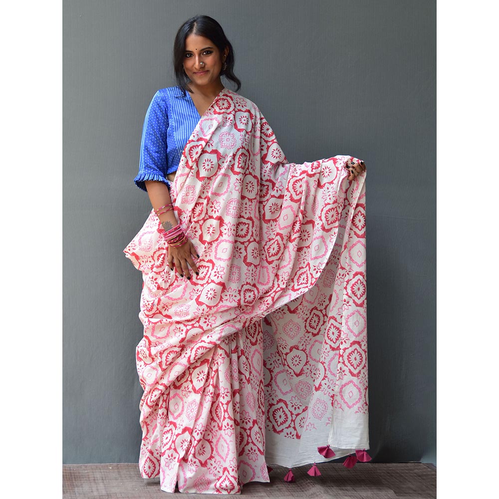 Chidiyaa Rangeen White Hand Block printed Mulmul Cotton Saree with Unstitched