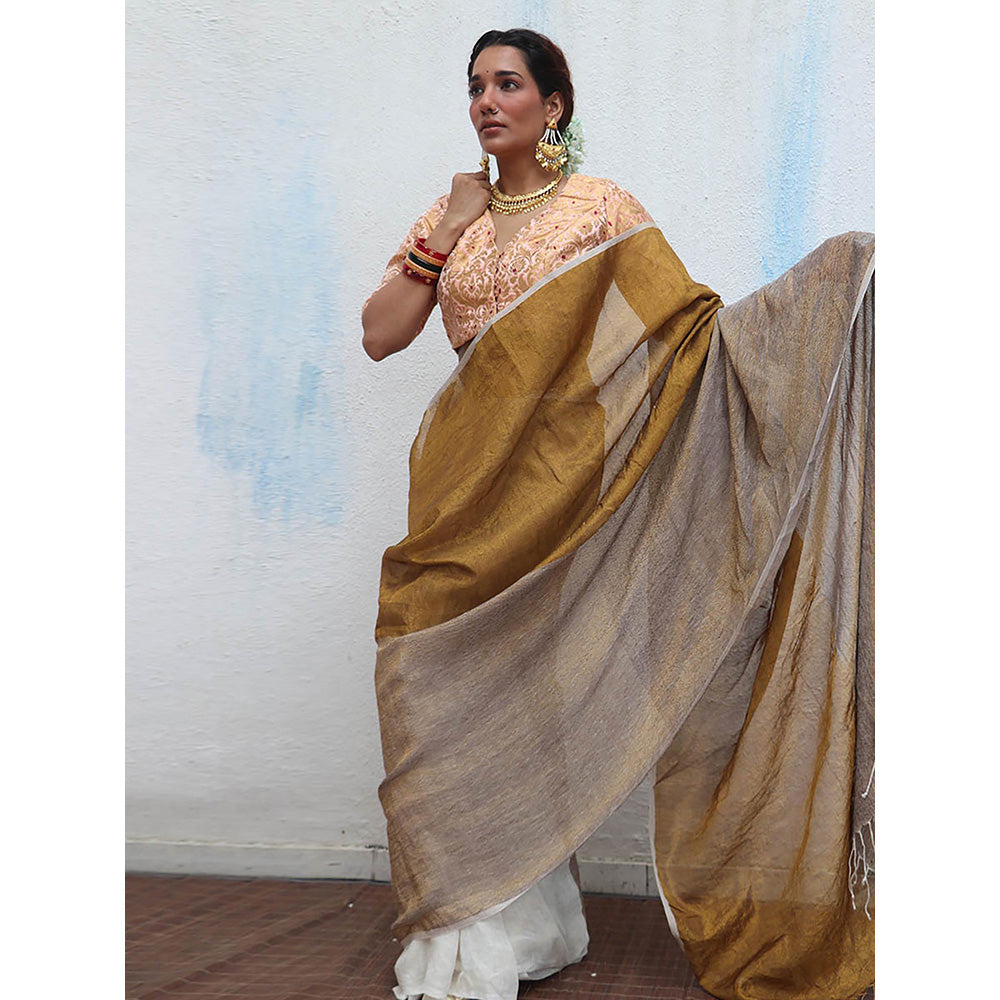 Chidiyaa Onam Udita Handwoven Linen Zari Saree with Unstitched Blouse