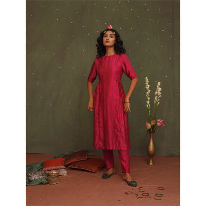 Chokhi Chorri Pink Kuchi Kurta (Set of 2)