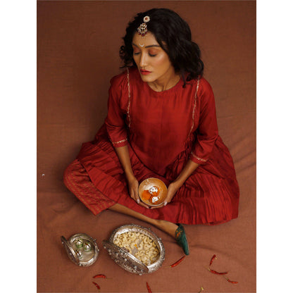 Chokhi Chorri Red Kaumudi Kurta (Set of 2)