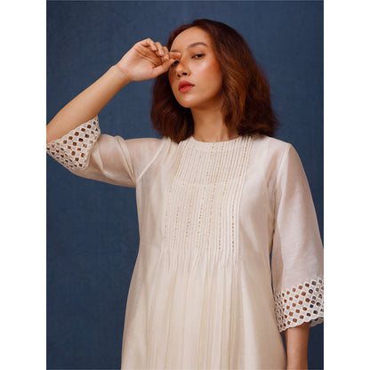 Chokhi Chorri Off White Mahsa Kurta (Set of 3)