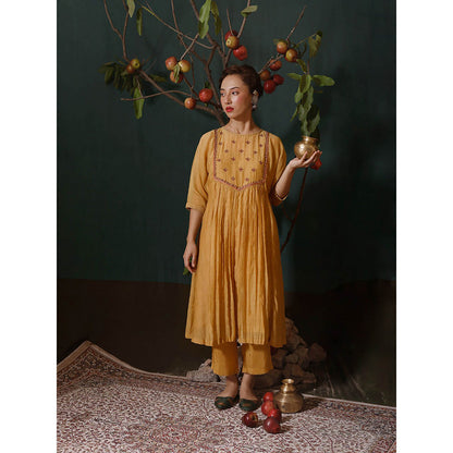 Chokhi Chorri Yellow Kurta With Pant (Set of 2)
