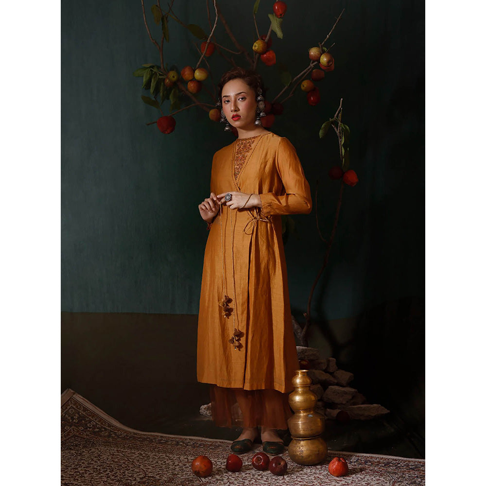 Chokhi Chorri Mustard Kurta With Pant (Set of 2)