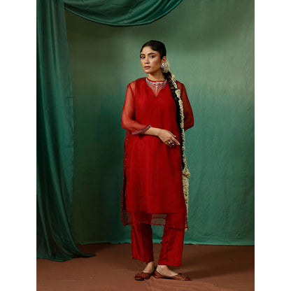 Chokhi Chorri Red Kurta With Inner And Pant (Set of 3)