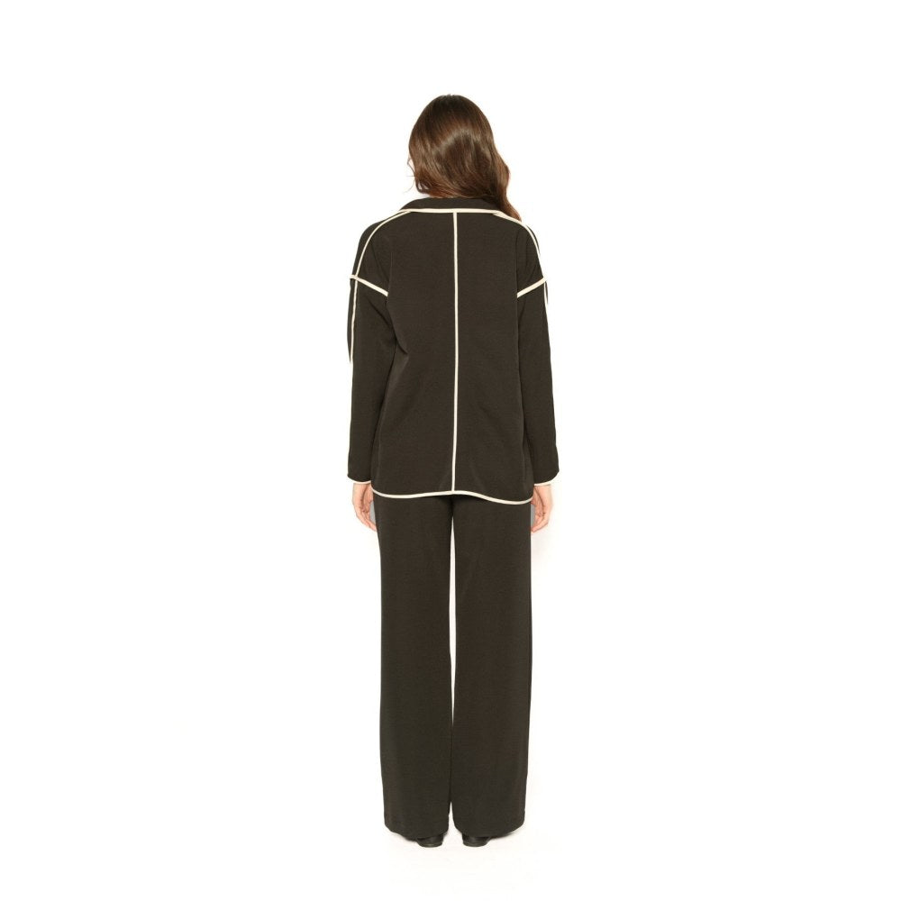 Contemponari Womens The Solid Black Shrug